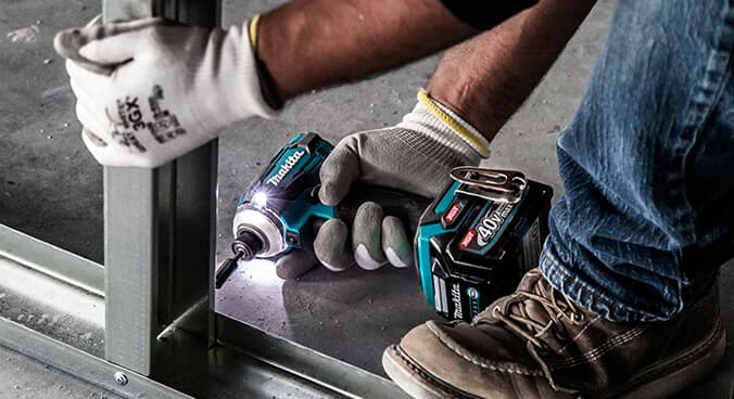 מברגת אימפקט עוצמתית מבריגה בורג לקורת מתכת